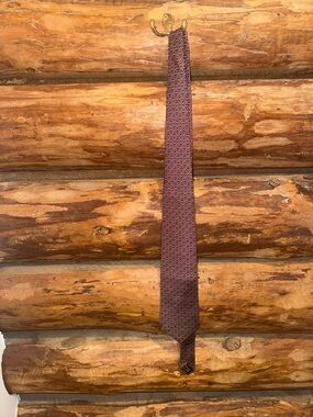 😍Gorgeous Vintage Gucci Burgundy Geometric Silk Italian Tie